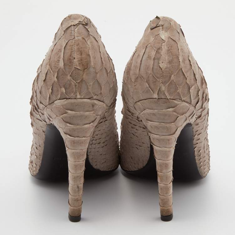 Pre Owned Roger Vivier Light Brown Python Trompette Pumps Size 38.5