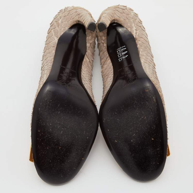 Pre Owned Roger Vivier Light Brown Python Trompette Pumps Size 38.5