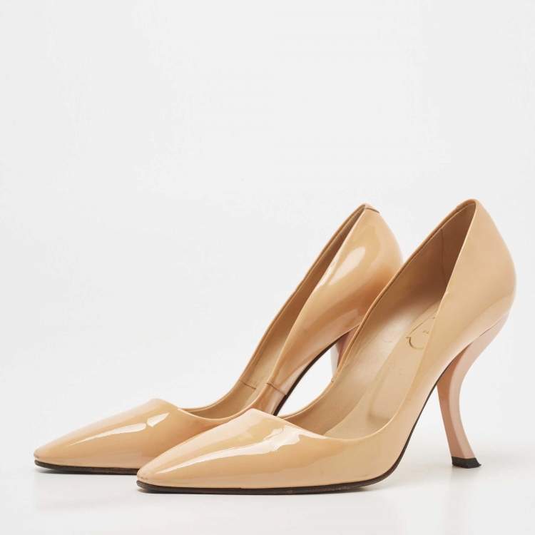 Pre Owned Roger Vivier Beige Patent Leather Pointed Toe Pumps Size 35
