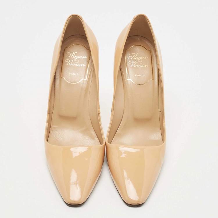Pre Owned Roger Vivier Beige Patent Leather Pointed Toe Pumps Size 35
