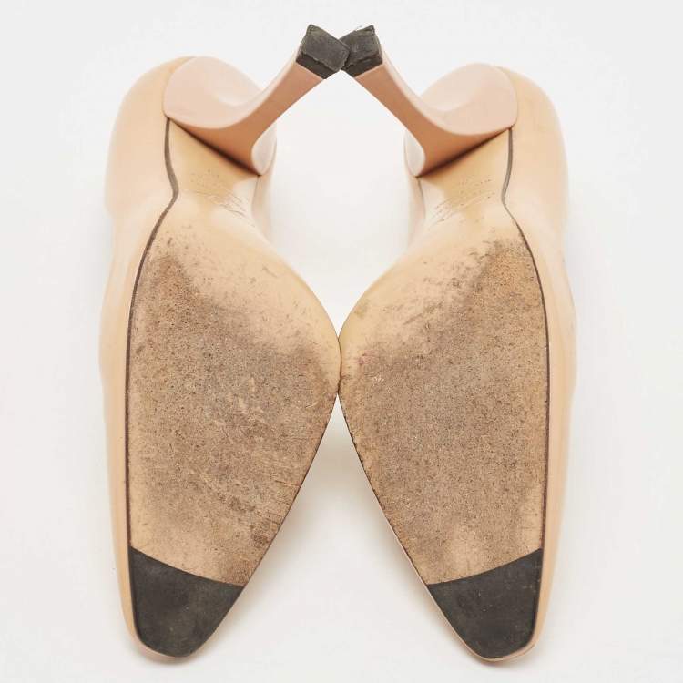 Pre Owned Roger Vivier Beige Patent Leather Pointed Toe Pumps Size 35