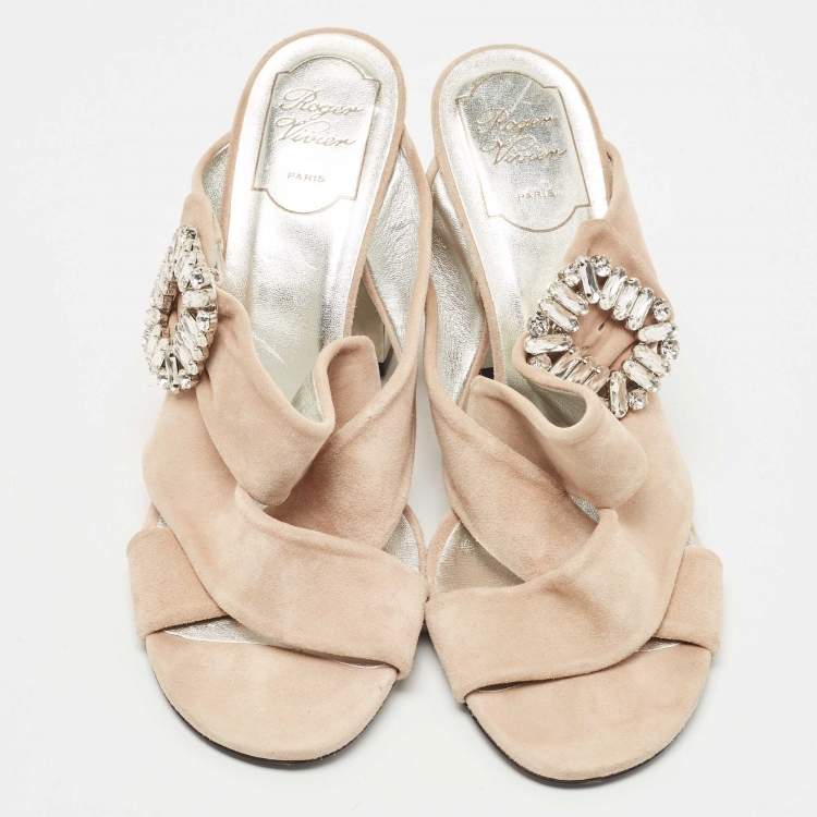 Pre Owned Roger Vivier Beige Suede Crystal Embellished Buckle Slide Sandals Size 39