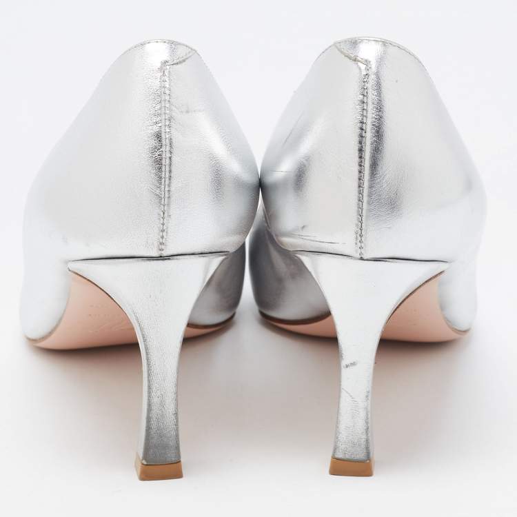 Pre Owned Roger Vivier Silver Leather Belle Vivier Trompette Pumps Size 37