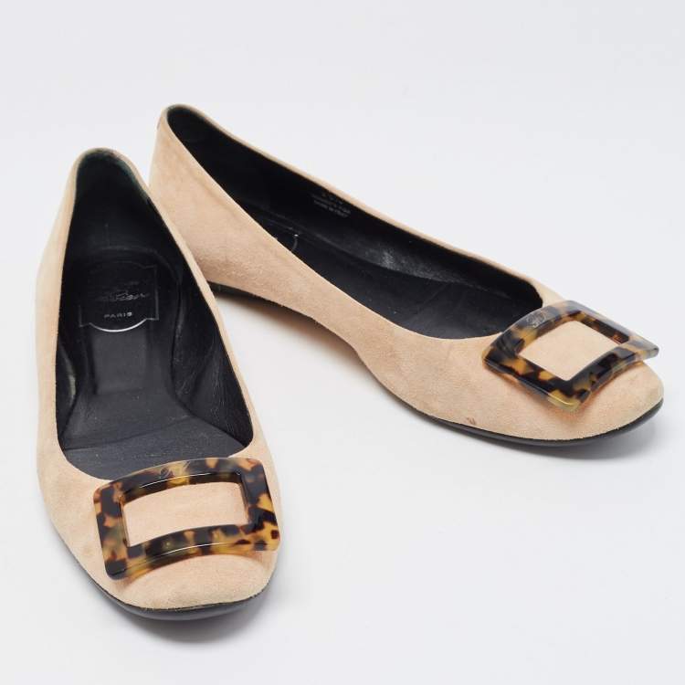 Pre Owned Roger Vivier Beige Suede Gommette Ballet Flats Size 39.5