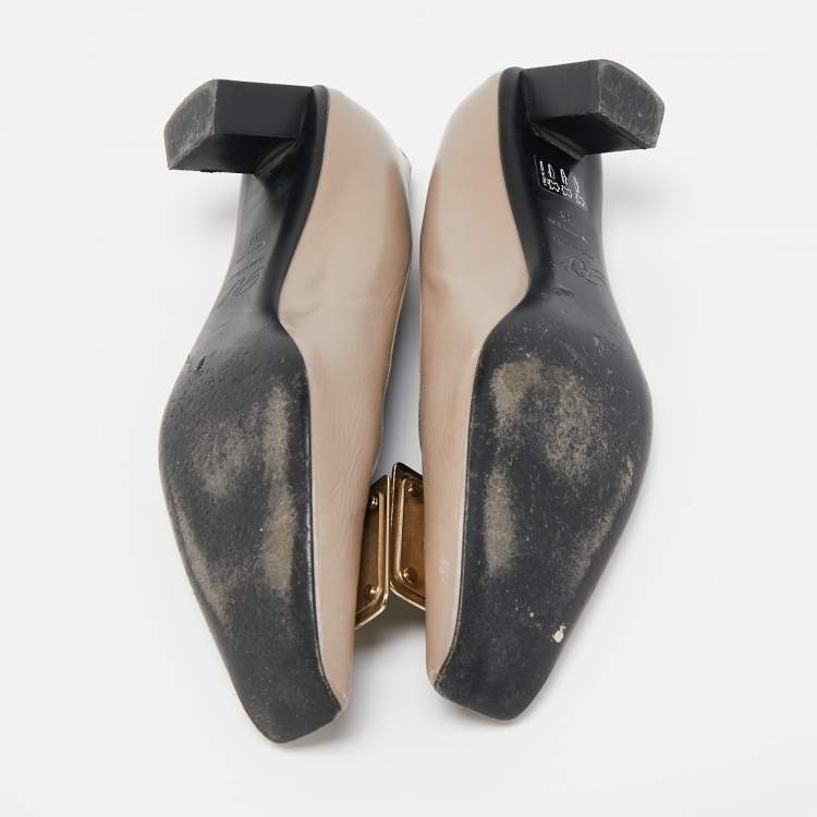 Pre Owned Roger Vivier Grey Leather Belle Vivier Pumps Size 38