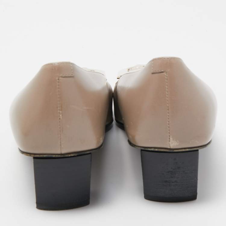 Pre Owned Roger Vivier Grey Leather Belle Vivier Pumps Size 38