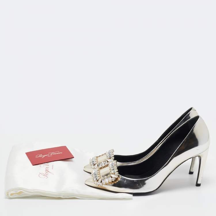 Pre Owned Roger Vivier Gold Leather Metallic Trompette Pumps Size 36