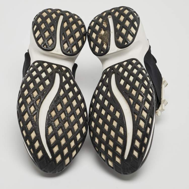 Pre Owned Roger Vivier Black/White Mesh and Neoprene Viv Run Strass Sneakers Size 35