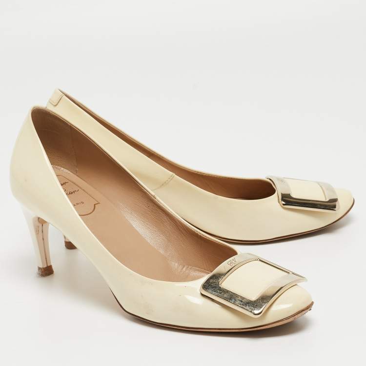 Pre Owned Roger Vivier Cream Patent Leather Trompette Pumps Size 37.5