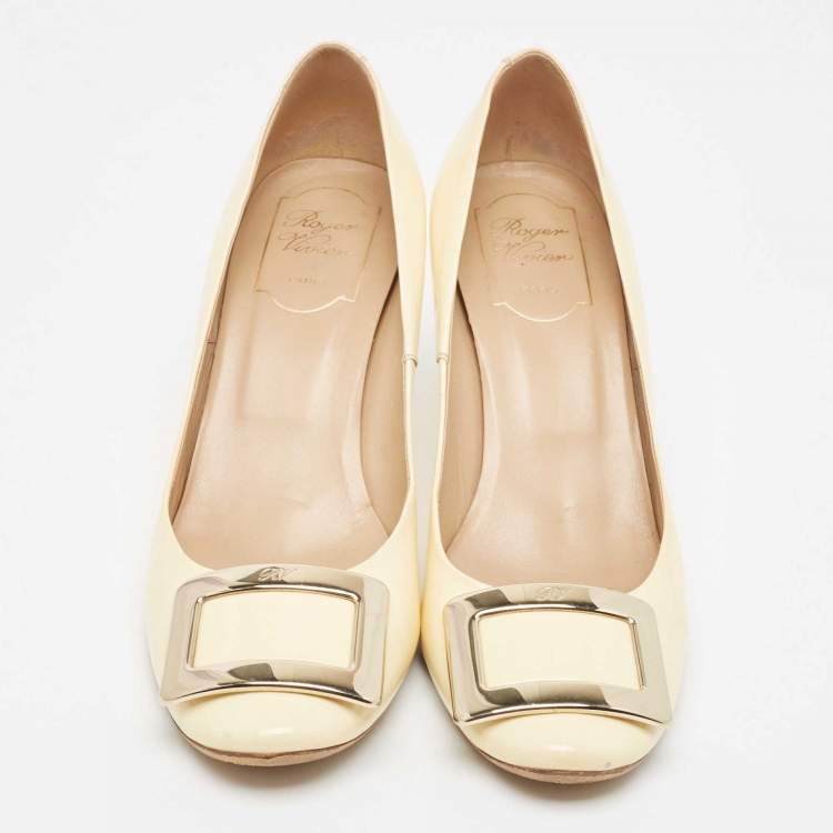 Pre Owned Roger Vivier Cream Patent Leather Trompette Pumps Size 38.5