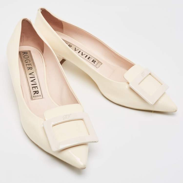 Pre Owned Roger Vivier Cream Patent Leather Gommettine Pumps Size 38