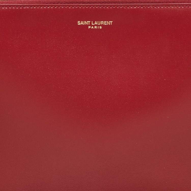 مملوكة مسبقًا Saint Laurent Red Leather Zip Pouch Clutch