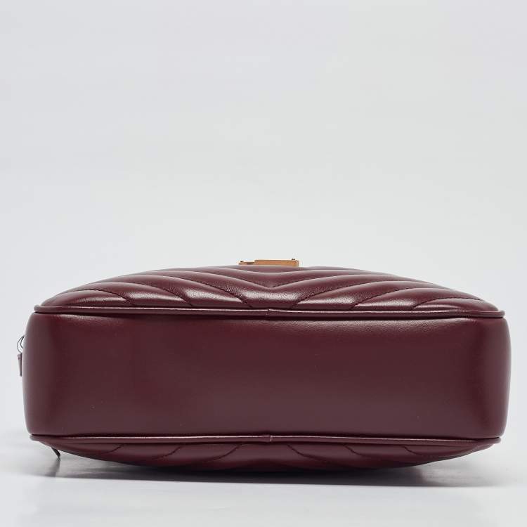 مملوكة مسبقًا Saint Laurent Burgundy Matelassé Leather Lou Camera Crossbody Bag