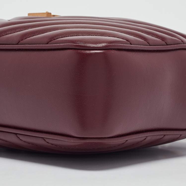 مملوكة مسبقًا Saint Laurent Burgundy Matelassé Leather Lou Camera Crossbody Bag