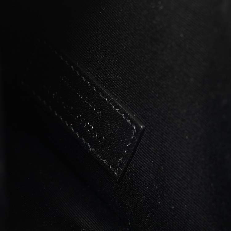 مملوكة مسبقًا Saint Laurent Black Leather Uptown Pouch
