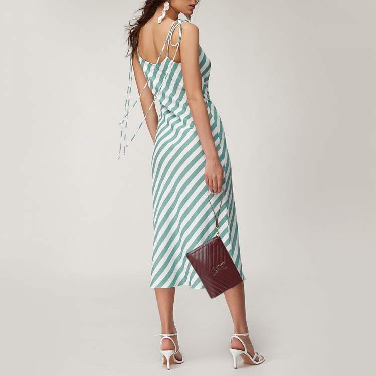 مملوكة مسبقًا Saint Laurent Paris Burgundy Leather Cassandre Flap Pouch