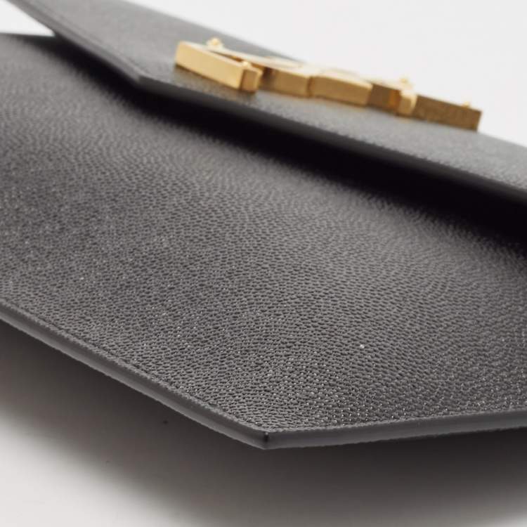 مملوكة مسبقًا Saint Laurent Black Leather Uptown Pouch
