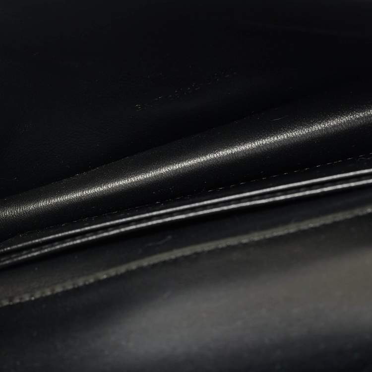 Pre Owned Saint Laurent Black Glossy Leather Flap Wallet On Chain
