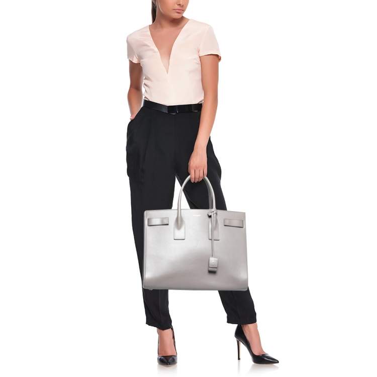 Pre Owned Saint Laurent Grey Leather Large Classic Sac De Jour Tote