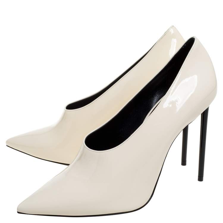Pre Owned Saint Laurent Paris Cream Patent Leather Teddy Pumps Size 38.5