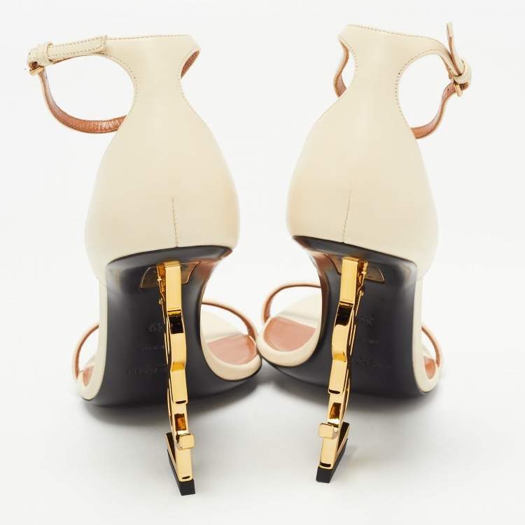 مملوكة مسبقًا Saint Laurent Cream Leather  Opyum Sandals Size 39