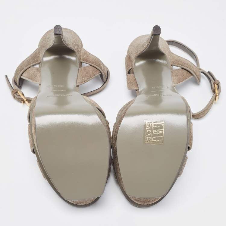 مملوكة مسبقًا Saint Laurent Grey Glitter Suede Tribute Platform Sandals Size 38.5
