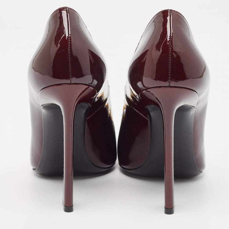 مملوكة مسبقًا Saint Laurent Burgundy Patent Leather Chain Pumps Size 38