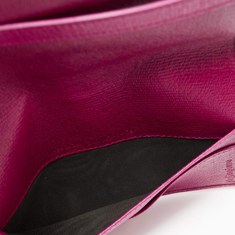 Pre Owned Saint Laurent Fuchsia Leather Y Ligne Passport Cover