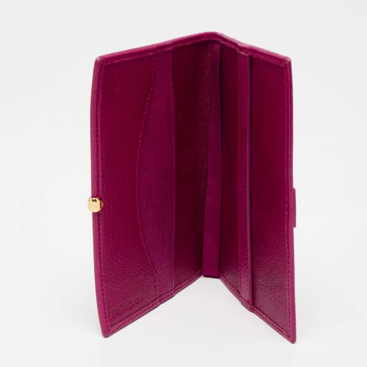 Pre Owned Saint Laurent Fuchsia Leather Y Ligne Passport Cover