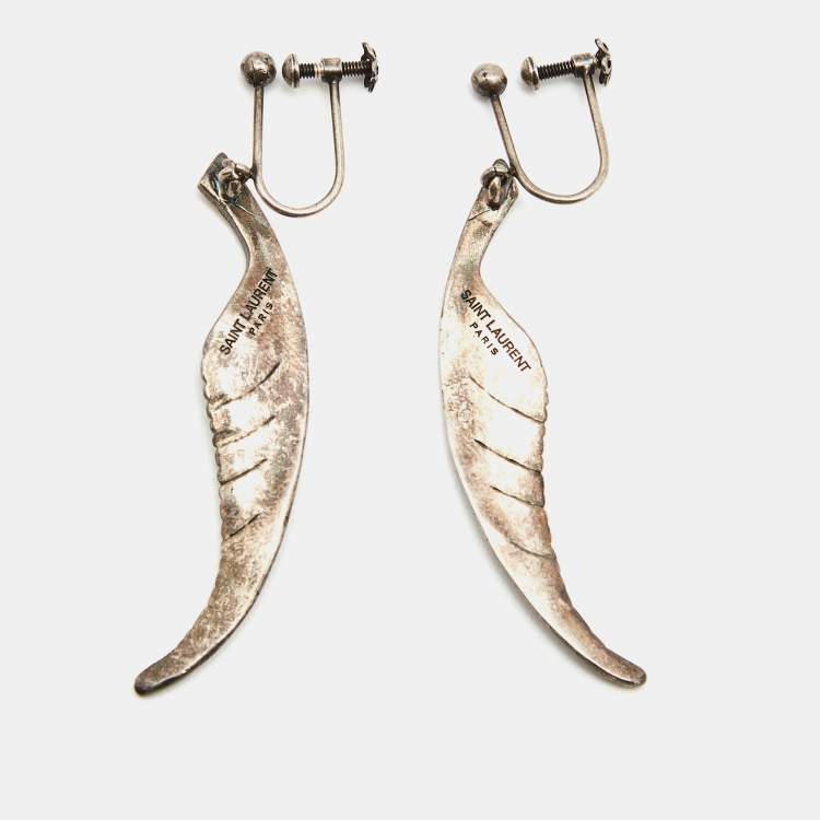 Pre Owned Saint Laurent Feather Shaped Silver Tone Cip On Earrings 