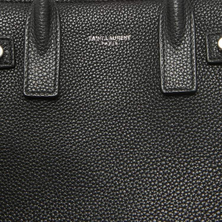 مملوكة مسبقًا Saint Laurent Black Leather Nano Classic Sac De Jour Tote