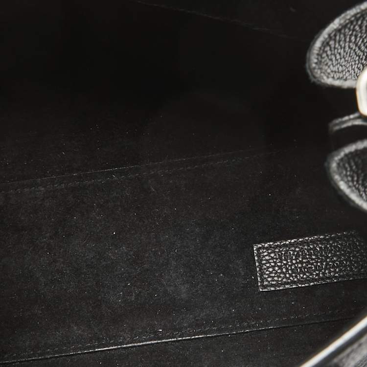 مملوكة مسبقًا Saint Laurent Black Leather Nano Classic Sac De Jour Tote
