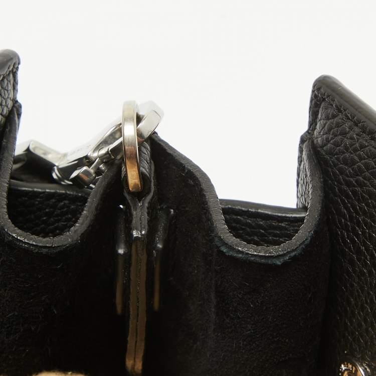 مملوكة مسبقًا Saint Laurent Black Leather Nano Classic Sac De Jour Tote