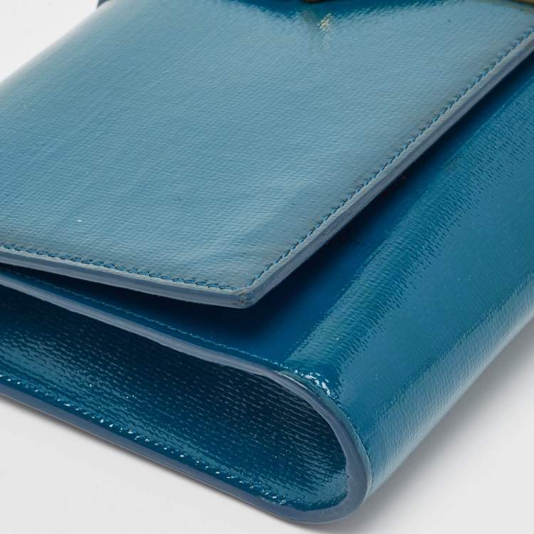 مملوكة مسبقًا Saint Laurent Teal Green Patent Leather Y Line Clutch