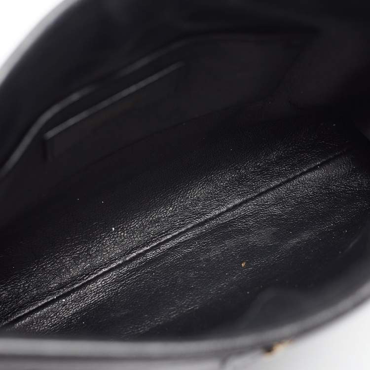 Pre Owned Saint Laurent Black Quilted Leather Victoire Chain Clutch 