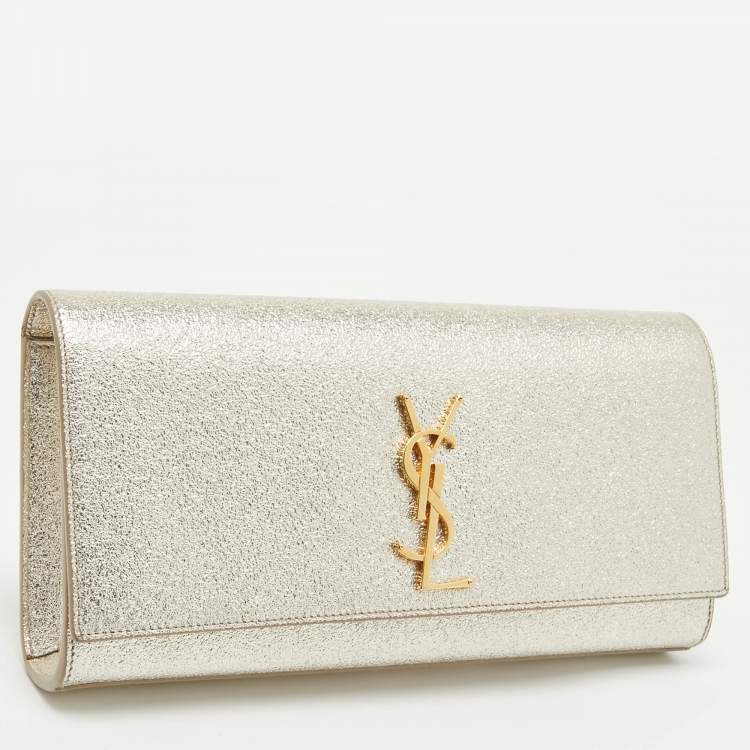 مملوكة مسبقًا Saint Laurent Gold Leather Kate Clutch