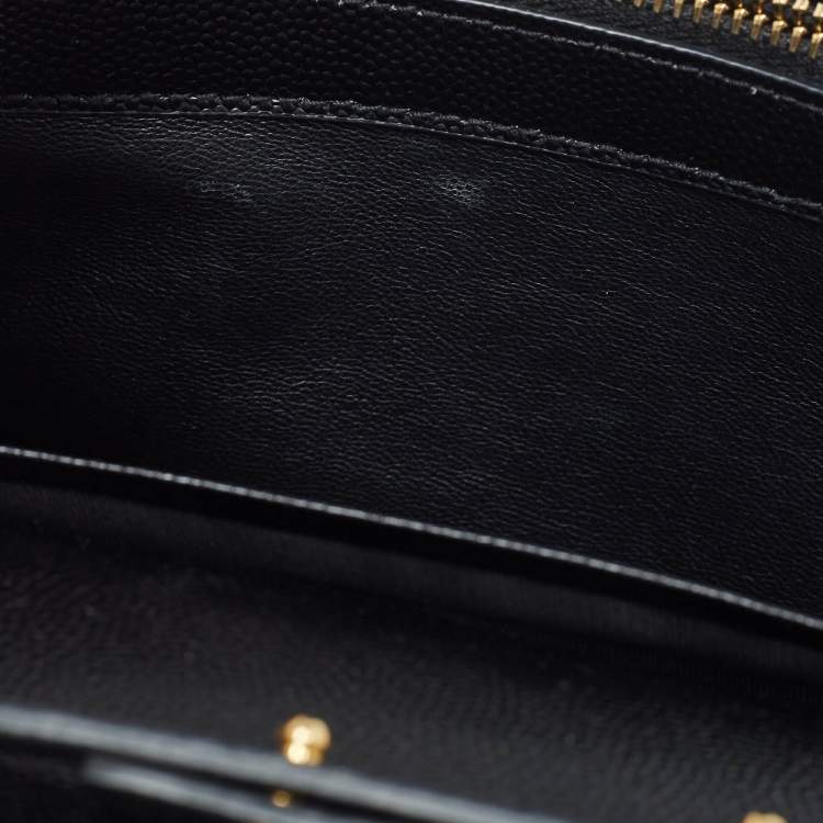 مملوكة مسبقًا Saint Laurent Black Matelassé Leather Monogram Envelope Wallet on Chain