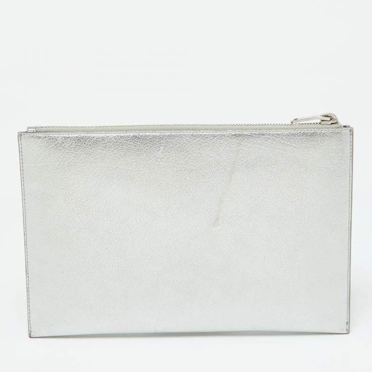 مملوكة مسبقًا Saint Laurent Silver Star Leather Zip Pouch 