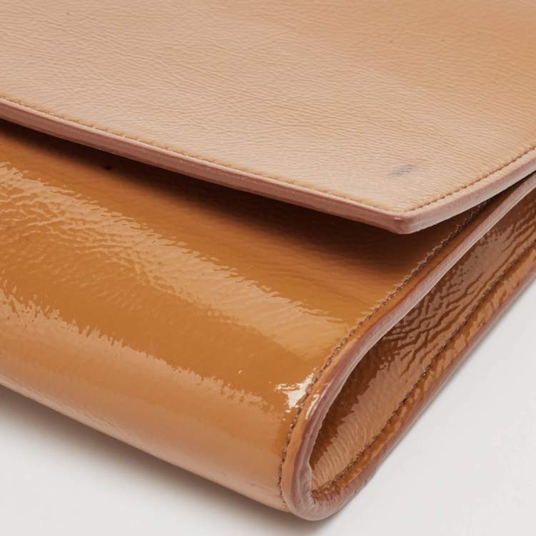 Pre Owned Saint Laurent Beige Patent Leather Belle De Jour Clutch