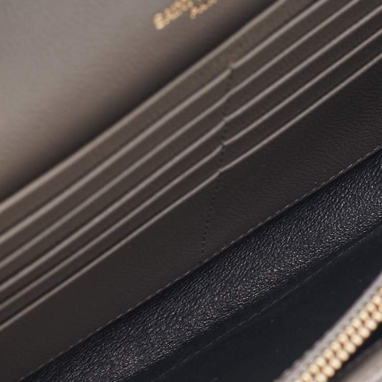 Pre Owned Saint Laurent Grey Matelassé Leather Envelope Chain Clutch