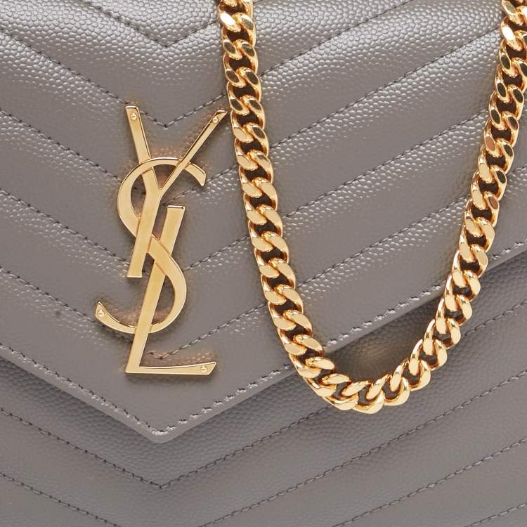 Pre Owned Saint Laurent Grey Matelassé Leather Envelope Chain Clutch