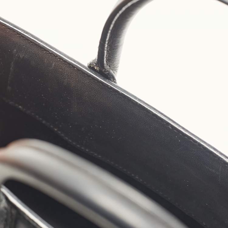 مملوكة مسبقًا Saint Laurent Black Leather Nano Classic Sac De Jour Tote