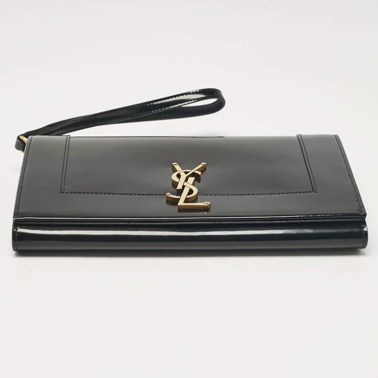 مملوكة مسبقًا Saint Laurent Black Patent Leather Cassandre Flap Wristlet Clutch