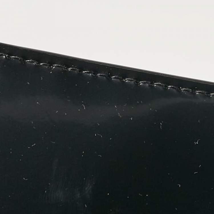 مملوكة مسبقًا Saint Laurent Black Patent Leather Cassandre Flap Wristlet Clutch