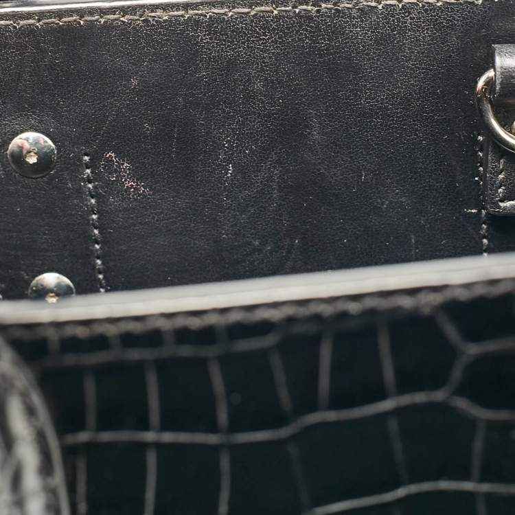 مملوكة مسبقًا Saint Laurent Black Croc Embossed Leather Nano Classic Sac De Jour Tote