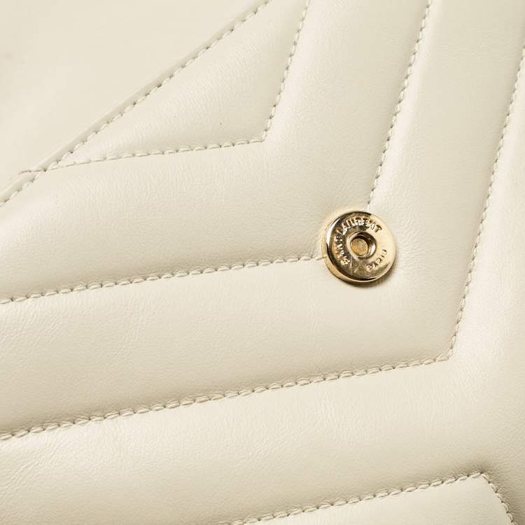 مملوكة مسبقًا Saint Laurent Off White Matelassé Leather Toy Loulou Crossbody Bag