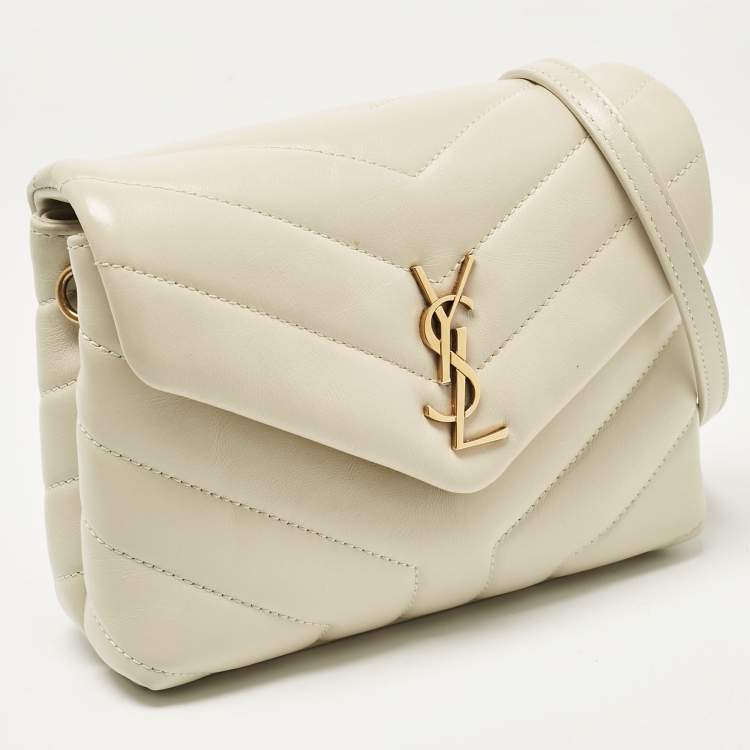 مملوكة مسبقًا Saint Laurent Off White Matelassé Leather Toy Loulou Crossbody Bag
