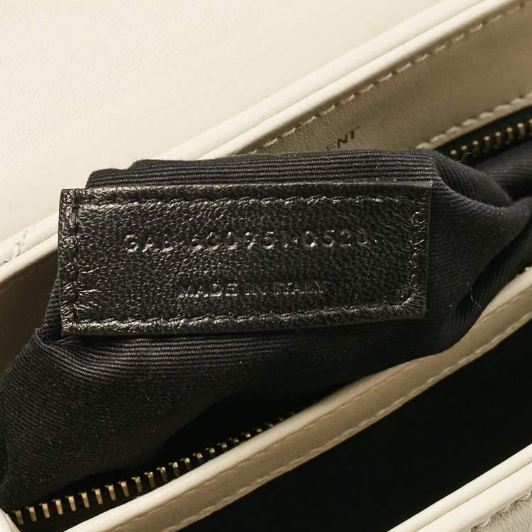 مملوكة مسبقًا Saint Laurent Off White Matelassé Leather Toy Loulou Crossbody Bag