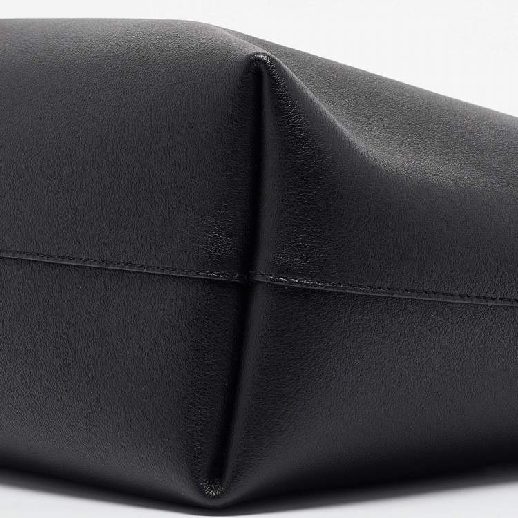 Pre Owned Saint Laurent Black Leather Large East West Shopper Tote