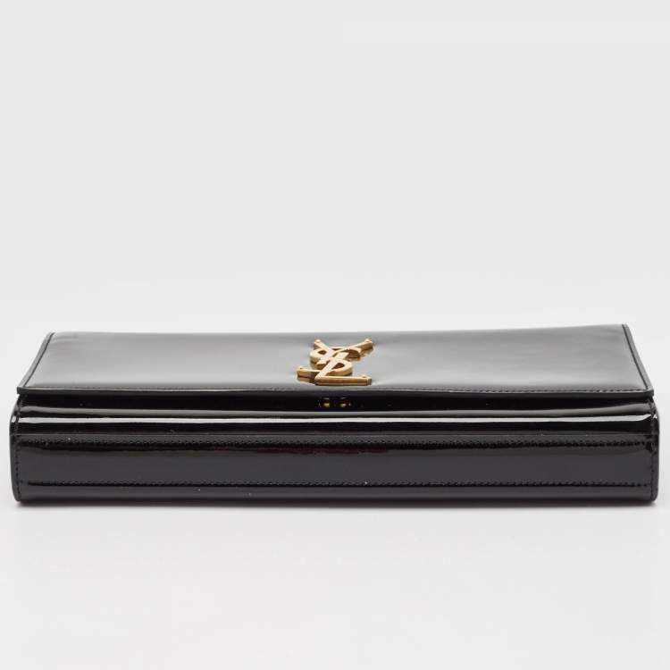 Pre Owned Saint Laurent Black Patent Leather Cassandre Clutch
